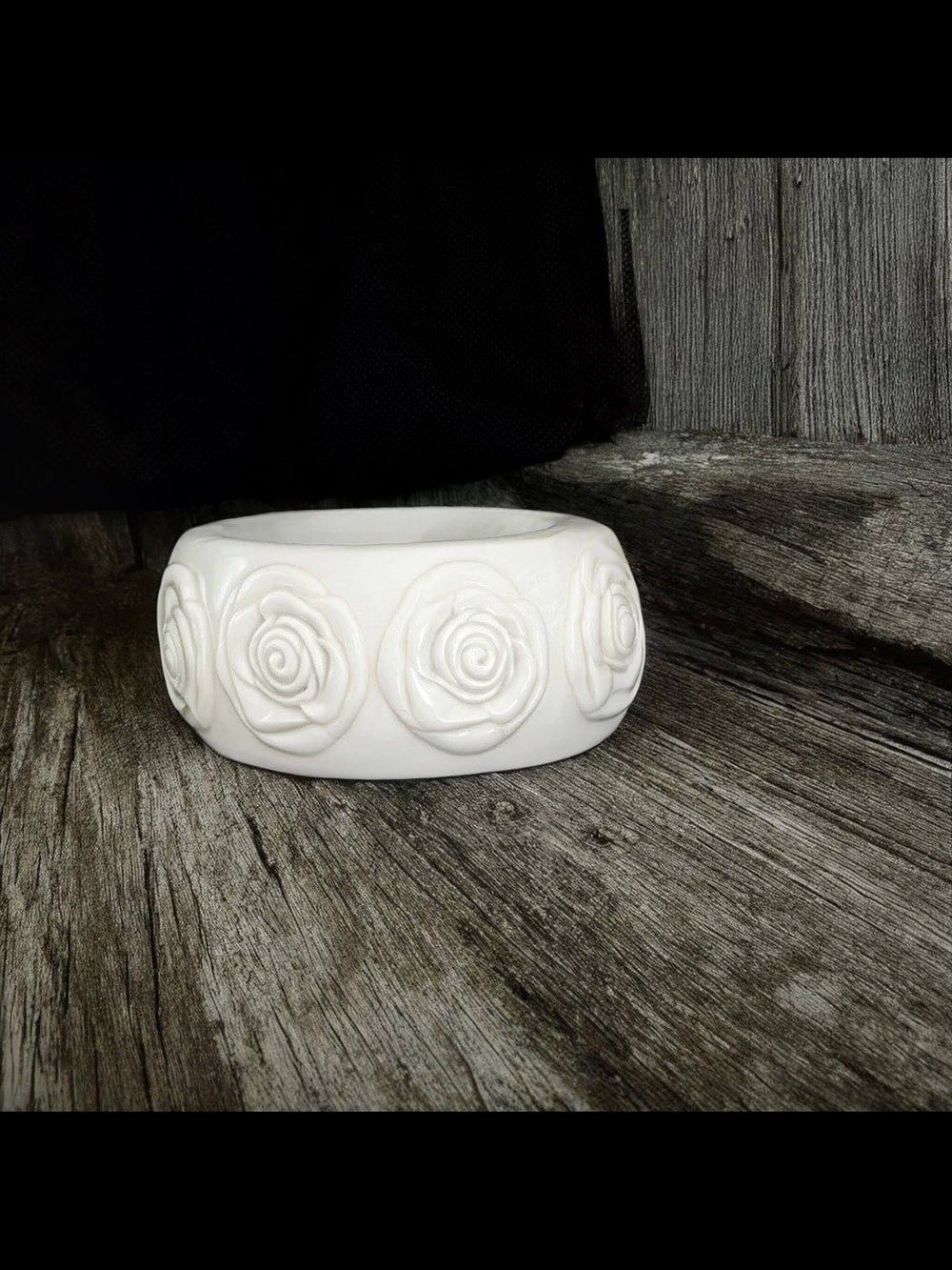 Vintage White Acrylic Floral Rose Bangle Bracelet